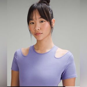 Lululemon Shoulder Cut-Out Yoga T-Shirt Size 2